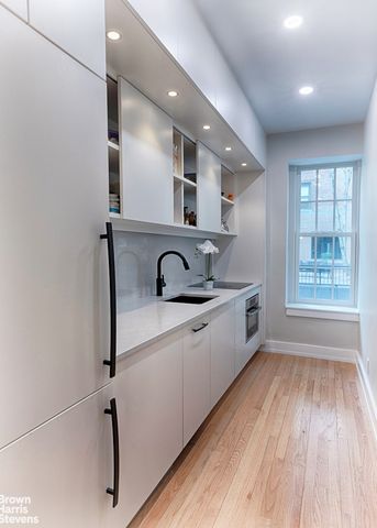 527 E 72nd St Apt 1B, New York City, NY 10021