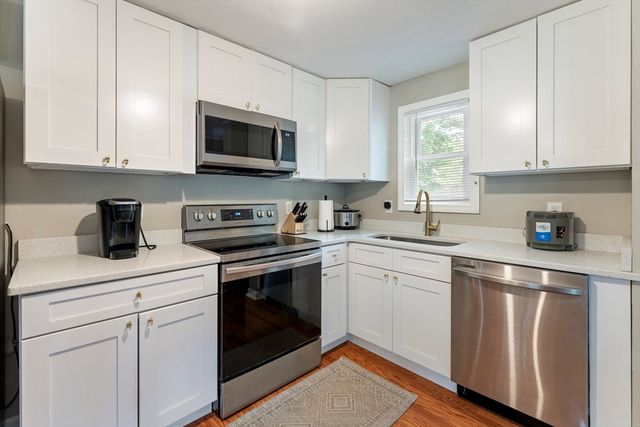 11 Scenic Ave, Webster, MA 01570