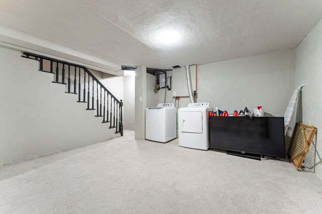 11 Scenic Ave, Webster, MA 01570