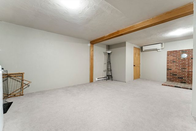 11 Scenic Ave, Webster, MA 01570