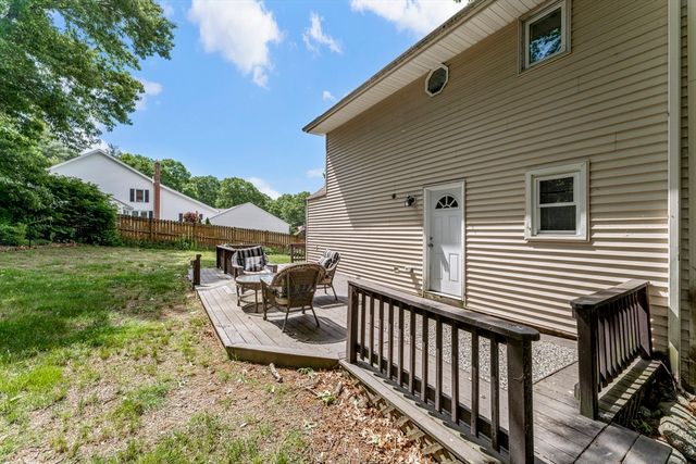 11 Scenic Ave, Webster, MA 01570