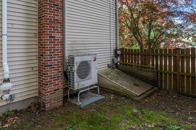 11 Scenic Ave, Webster, MA 01570
