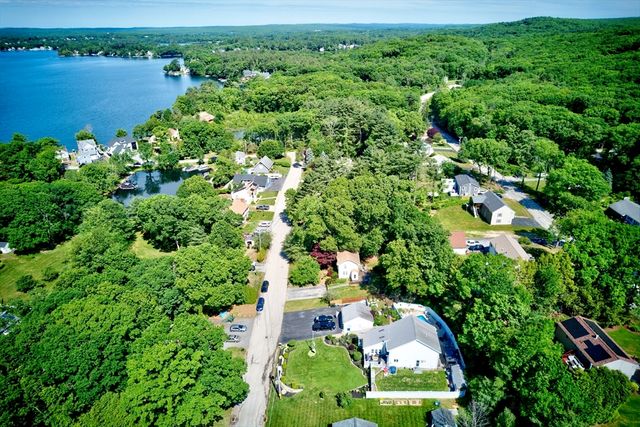 11 Scenic Ave, Webster, MA 01570