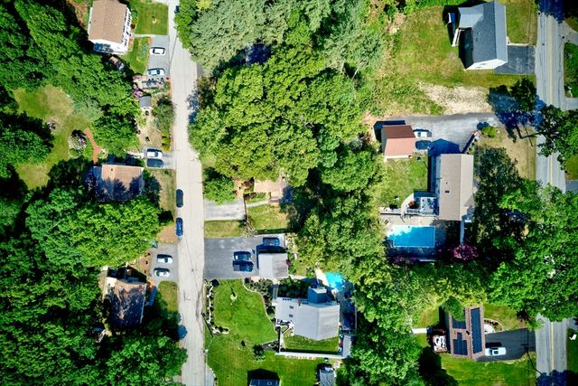 11 Scenic Ave, Webster, MA 01570