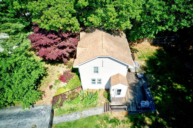 11 Scenic Ave, Webster, MA 01570