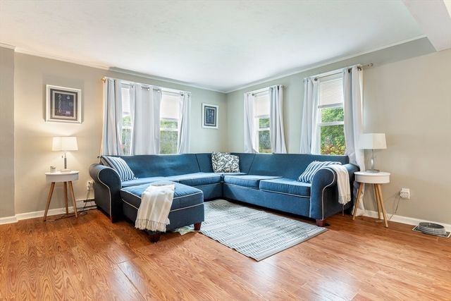 11 Scenic Ave, Webster, MA 01570