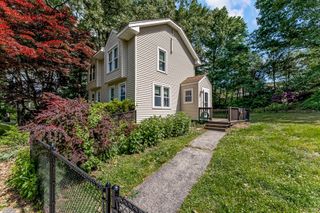 11 Scenic Ave, Webster, MA 01570