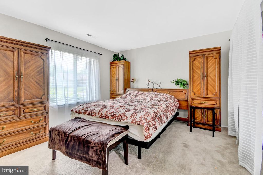 Image 17 of property listing at 15200 HYDE PARK DR #36-A, Silver Spring, MD 20906