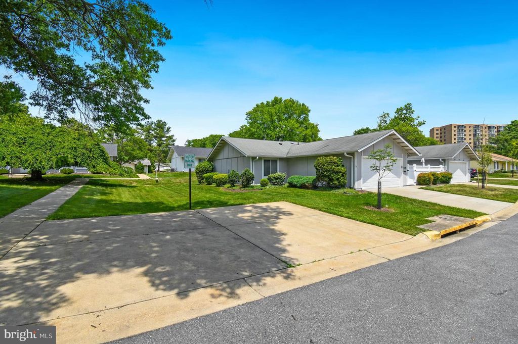Image 24 of property listing at 15200 HYDE PARK DR #36-A, Silver Spring, MD 20906