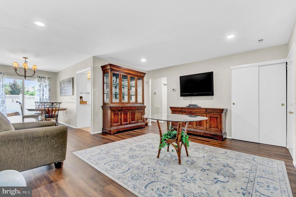 Image 4 of property listing at 15200 HYDE PARK DR #36-A, Silver Spring, MD 20906