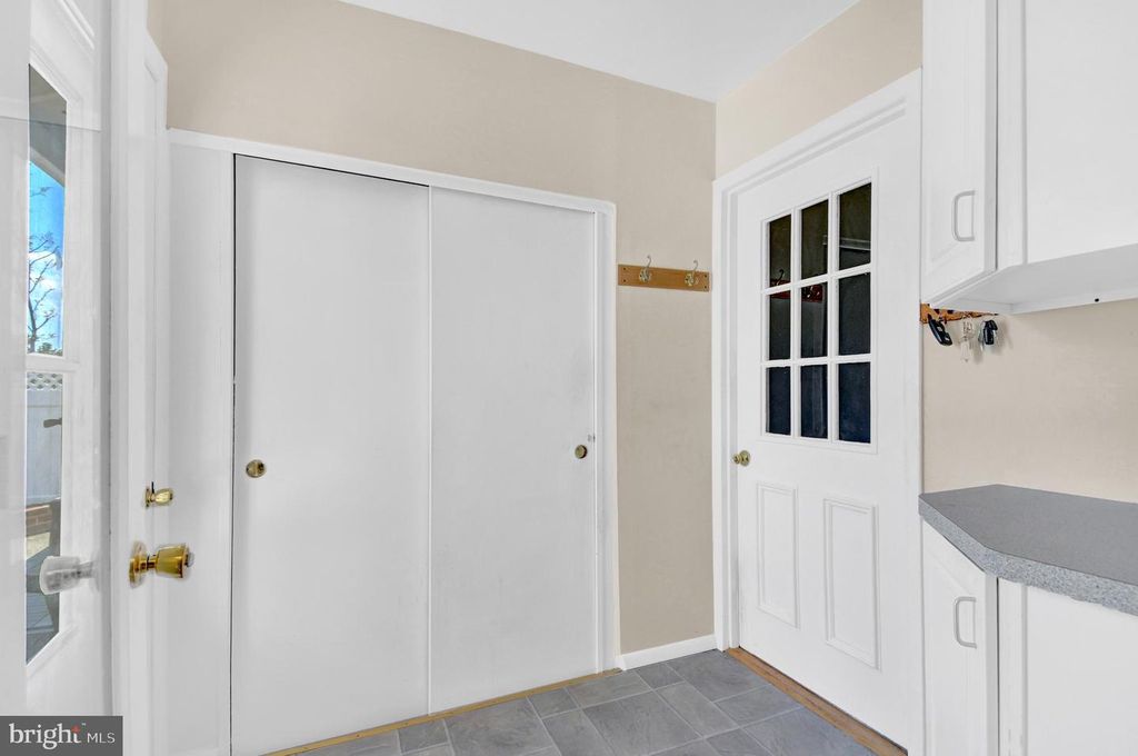 Image 9 of property listing at 15200 HYDE PARK DR #36-A, Silver Spring, MD 20906
