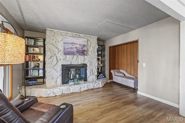 75 Schooner Lane 5, Lake St Louis, MO 63367