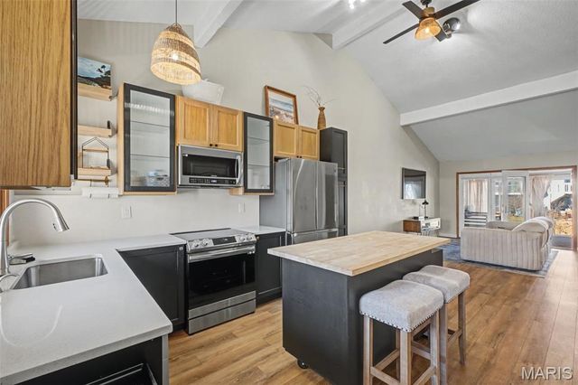 75 Schooner Lane 5, Lake St Louis, MO 63367