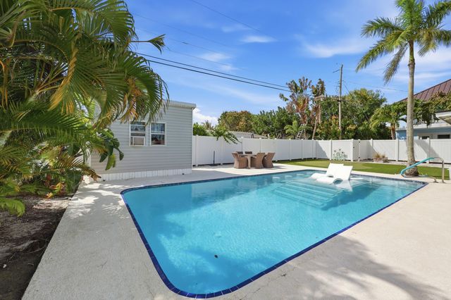 1516 Seabrook Road, Jupiter, FL 33469