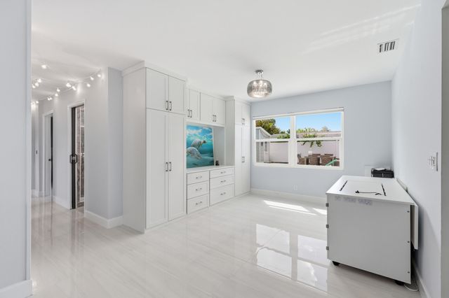 1516 Seabrook Road, Jupiter, FL 33469