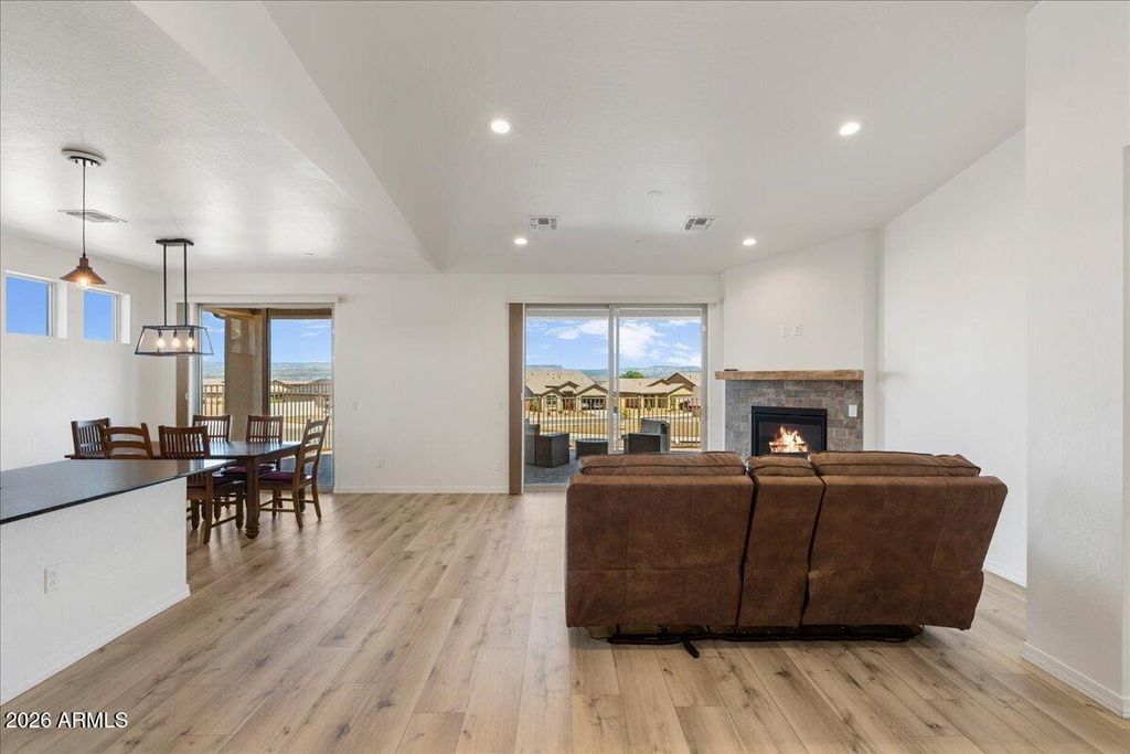 Image 10 of property listing at 559 CROSSBAR Lane, Cottonwood, AZ 86326