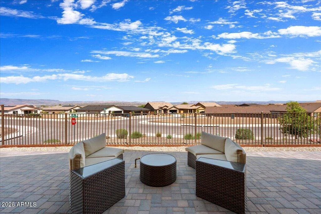 Image 3 of property listing at 559 CROSSBAR Lane, Cottonwood, AZ 86326