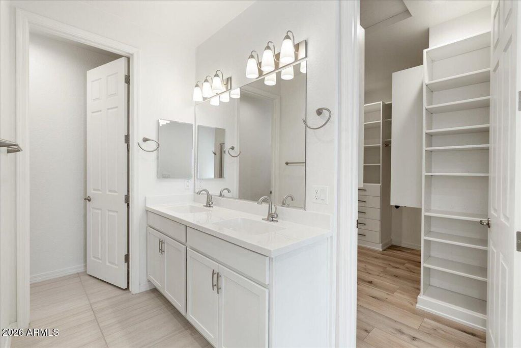 Image 33 of property listing at 559 CROSSBAR Lane, Cottonwood, AZ 86326