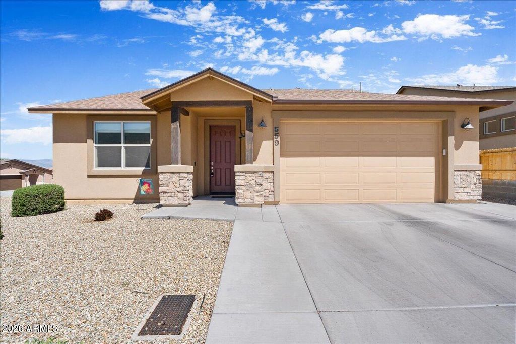 Image 4 of property listing at 559 CROSSBAR Lane, Cottonwood, AZ 86326