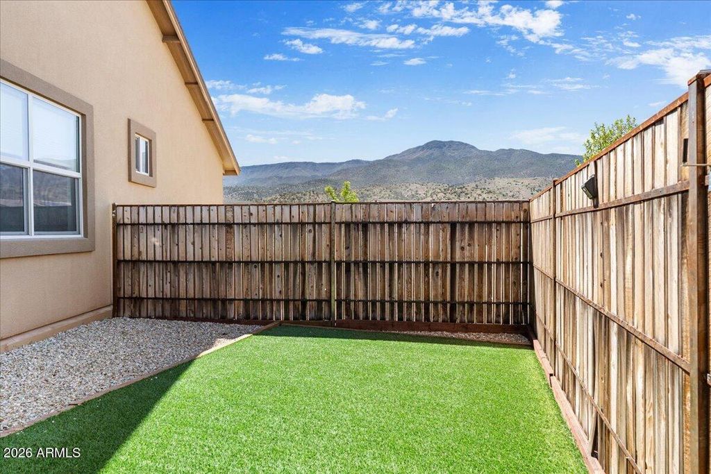Image 6 of property listing at 559 CROSSBAR Lane, Cottonwood, AZ 86326