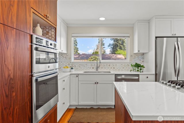 2012 168th Avenue, Bellevue, WA 98008