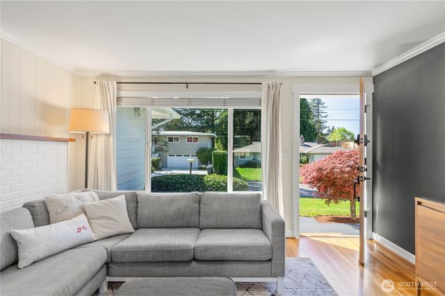 2012 168th Avenue, Bellevue, WA 98008