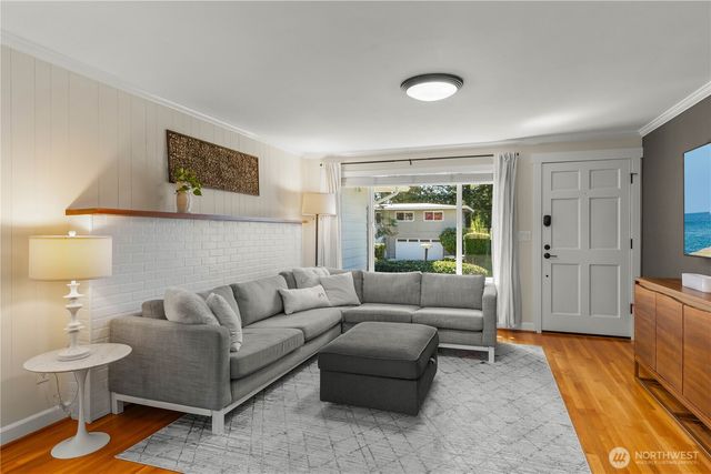 2012 168th Avenue, Bellevue, WA 98008