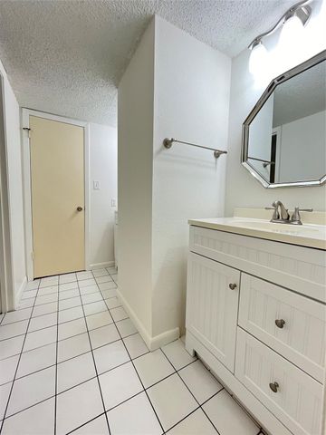 8101 Amelia Road 505, Houston, TX 77055