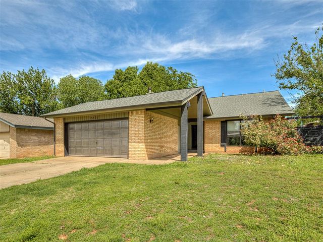 2401 Appleway Street, Edmond, OK 73013