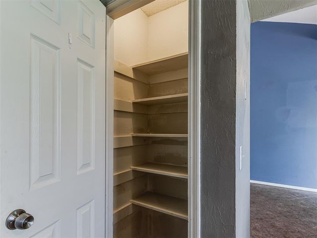 2401 Appleway Street, Edmond, OK 73013