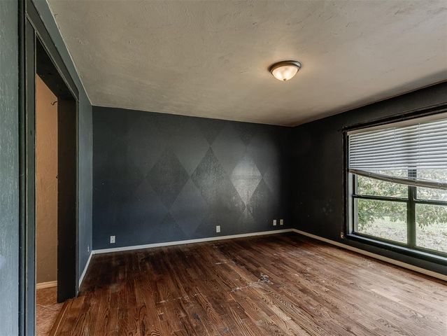 2401 Appleway Street, Edmond, OK 73013