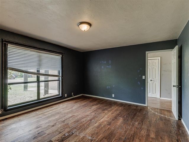 2401 Appleway Street, Edmond, OK 73013