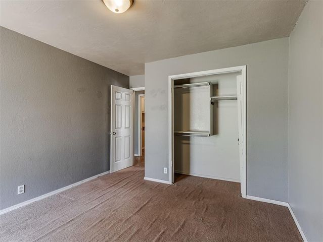 2401 Appleway Street, Edmond, OK 73013