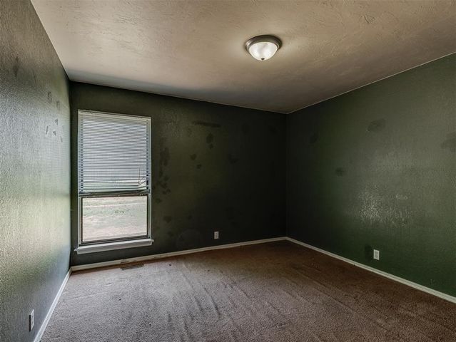 2401 Appleway Street, Edmond, OK 73013