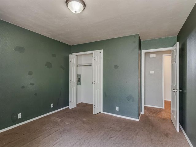2401 Appleway Street, Edmond, OK 73013