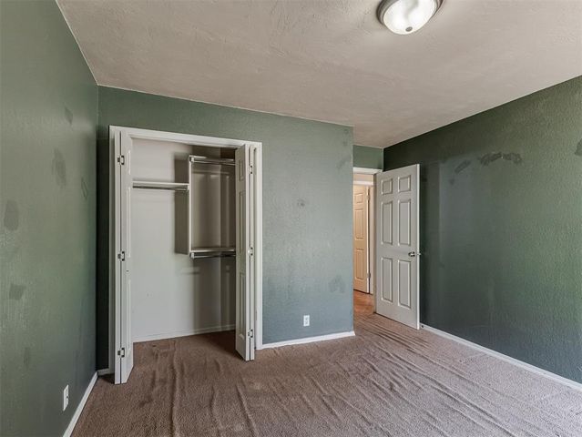 2401 Appleway Street, Edmond, OK 73013