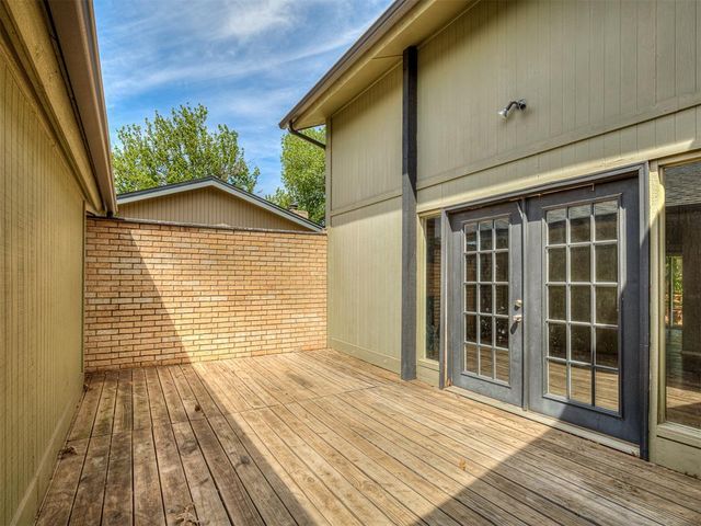 2401 Appleway Street, Edmond, OK 73013
