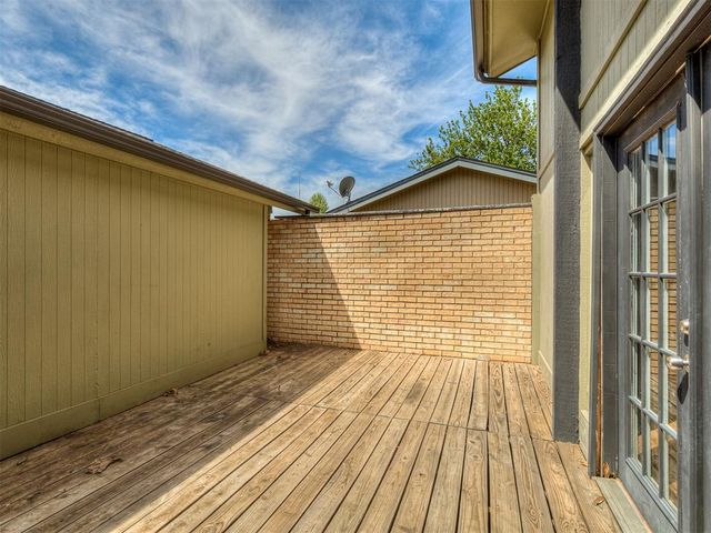 2401 Appleway Street, Edmond, OK 73013