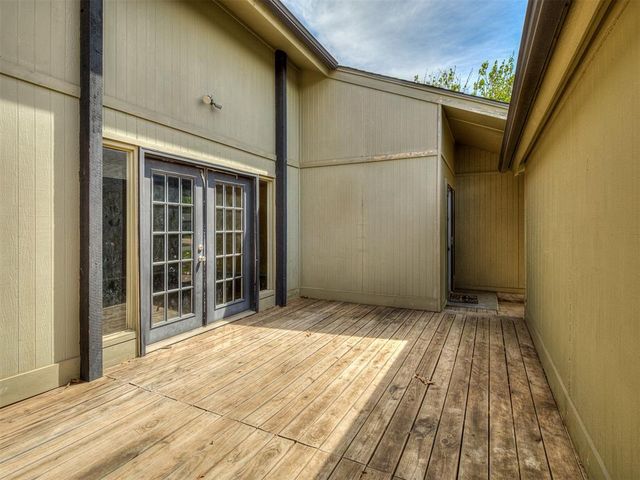 2401 Appleway Street, Edmond, OK 73013