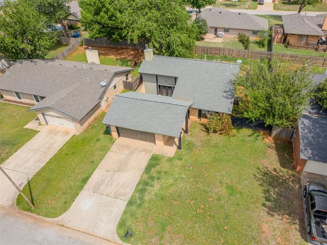 2401 Appleway Street, Edmond, OK 73013