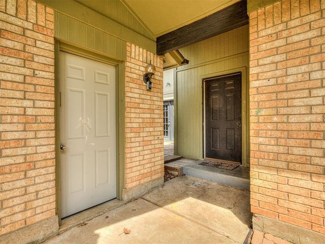 2401 Appleway Street, Edmond, OK 73013