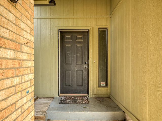 2401 Appleway Street, Edmond, OK 73013
