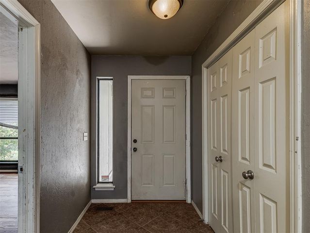 2401 Appleway Street, Edmond, OK 73013