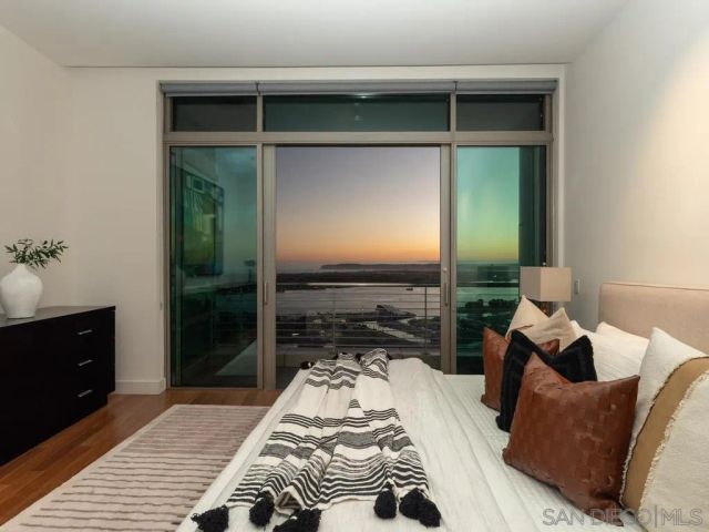 165 6th Ave 2803, San Diego, CA 92101