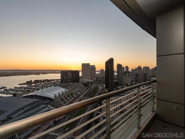 165 6th Ave 2803, San Diego, CA 92101