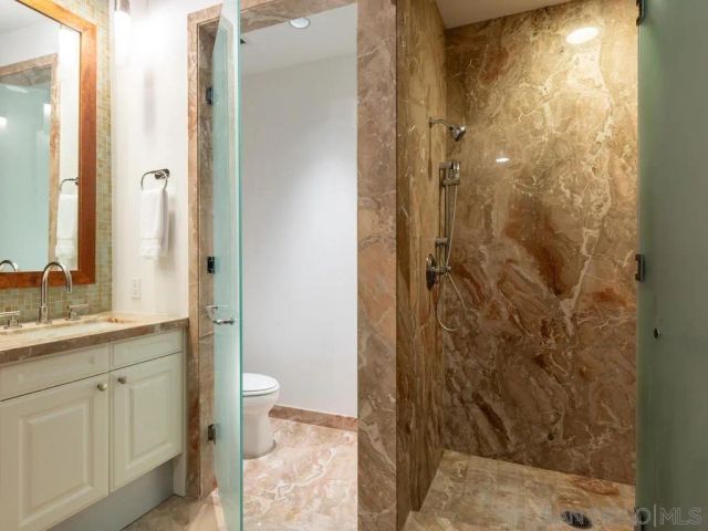165 6th Ave 2803, San Diego, CA 92101