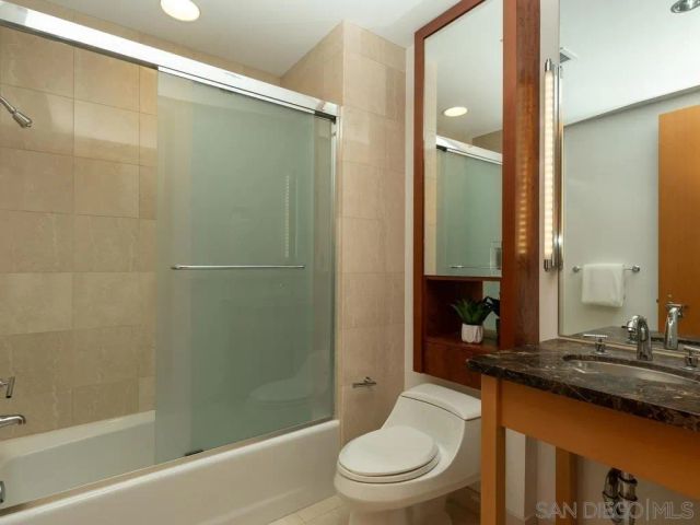 165 6th Ave 2803, San Diego, CA 92101