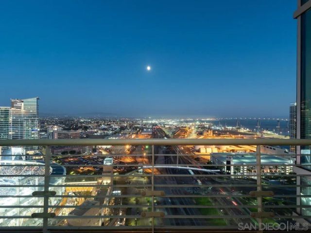 165 6th Ave 2803, San Diego, CA 92101