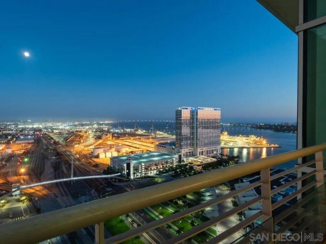 165 6th Ave 2803, San Diego, CA 92101