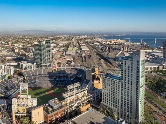 165 6th Ave 2803, San Diego, CA 92101